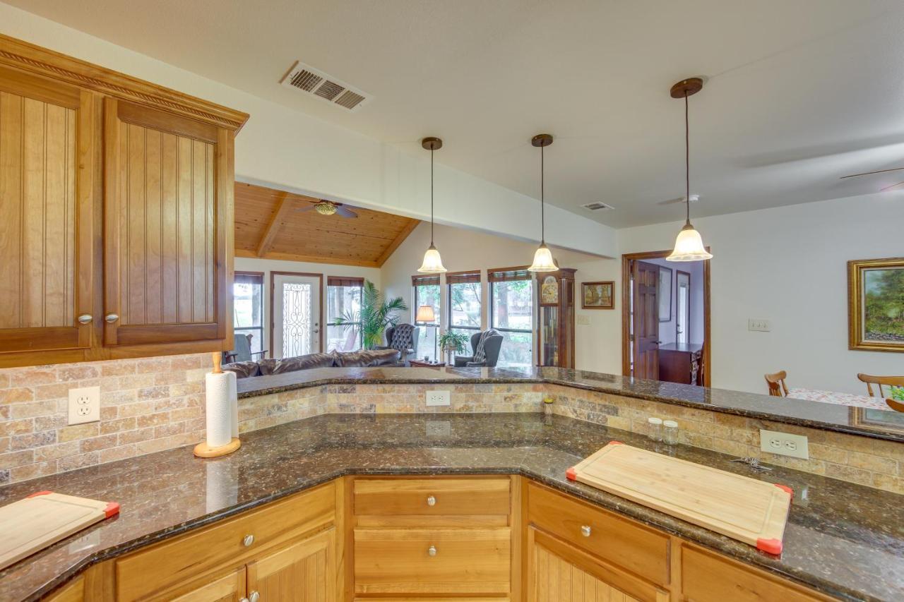 Dog-Friendly Wills Point Home With Grill On 10 Acres Canton Bagian luar foto